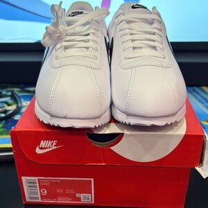 Nike White Leather Sneakers